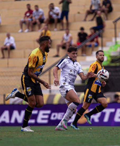 O Remo trouxe um ponto de Novo Horizonte e brecou o avanço de um adversário direto. Nesse sentido, o empate em 1 a 1 foi satisfatório Foto: Samara Miranda/Remo