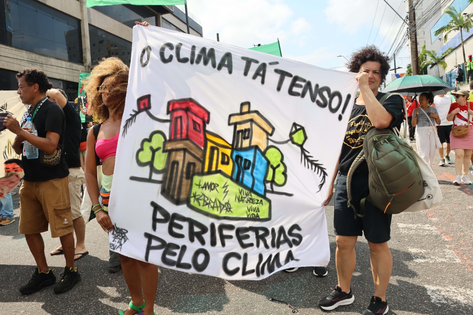 Belém, Pará, Brasil. Cidade. Marcha Mundial pelo Clima - COP30. Lideranças se reúnem na defesa de ações para a adaptação climática e contra o aquecimento global. 15/11/2025. Foto: Irene Almeida/Diário do Pará. Belém, Pará, Brasil. Cidade. Marcha Mundial pelo Clima - COP30. Lideranças se reúnem na defesa de ações para a adaptação climática e contra o aquecimento global. 15/11/2025. Foto: Irene Almeida/Diário do Pará.