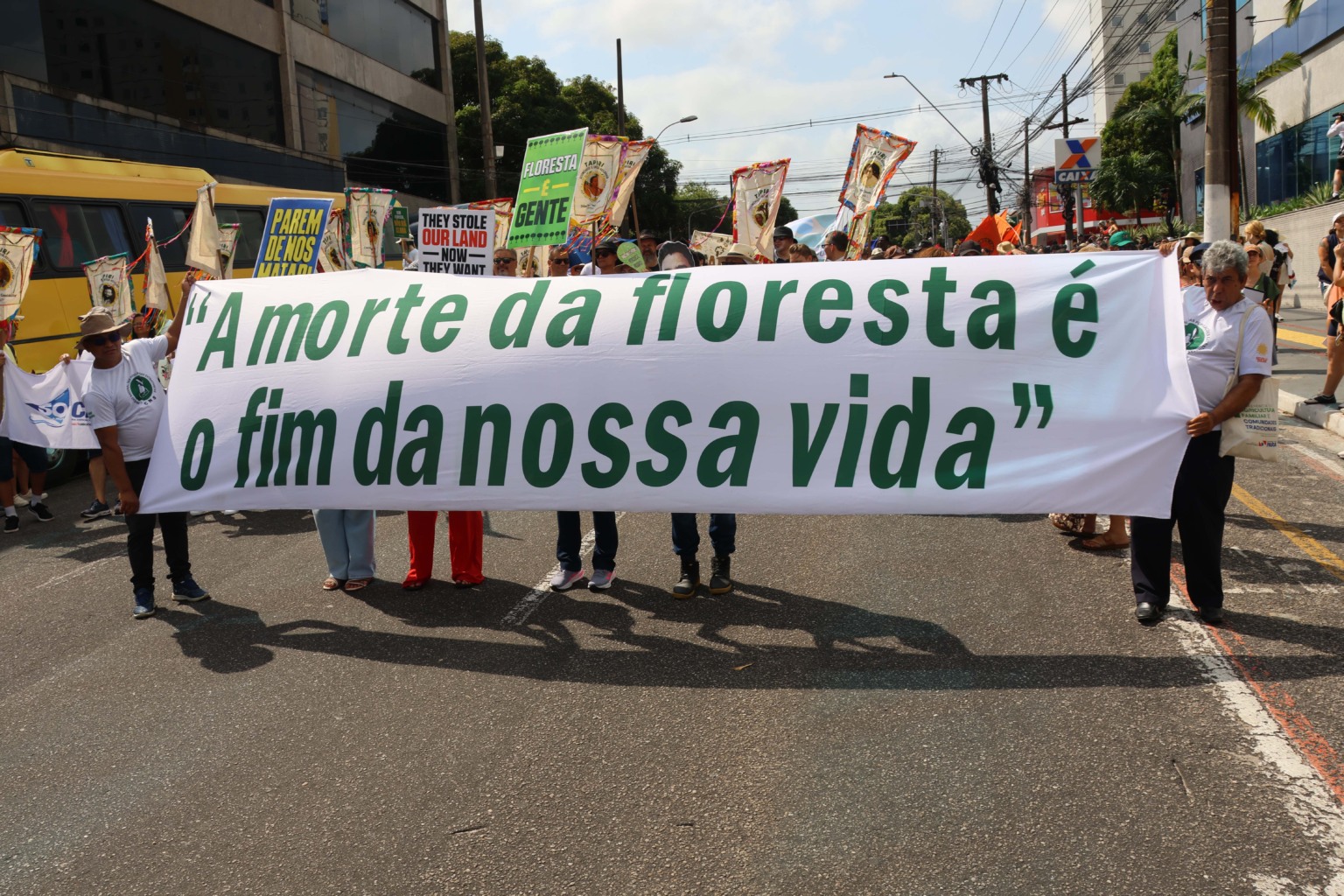 Belém, Pará, Brasil. Cidade. Marcha Mundial pelo Clima - COP30. Lideranças se reúnem na defesa de ações para a adaptação climática e contra o aquecimento global. 15/11/2025. Foto: Irene Almeida/Diário do Pará. Belém, Pará, Brasil. Cidade. Marcha Mundial pelo Clima - COP30. Lideranças se reúnem na defesa de ações para a adaptação climática e contra o aquecimento global. 15/11/2025. Foto: Irene Almeida/Diário do Pará.