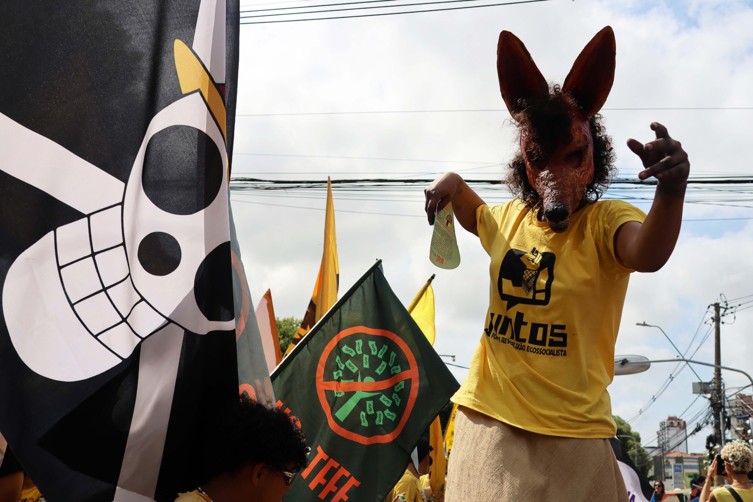Belém, Pará, Brasil. Cidade. Marcha Mundial pelo Clima - COP30. Lideranças se reúnem na defesa de ações para a adaptação climática e contra o aquecimento global. 15/11/2025. Foto: Irene Almeida/Diário do Pará. Belém, Pará, Brasil. Cidade. Marcha Mundial pelo Clima - COP30. Lideranças se reúnem na defesa de ações para a adaptação climática e contra o aquecimento global. 15/11/2025. Foto: Irene Almeida/Diário do Pará.