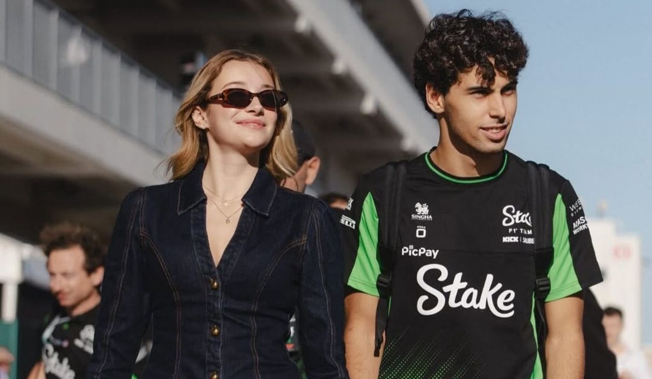 Discreta e estudiosa, Isabella acompanha o piloto desde a adolescência. Foto: Reprodução Discreta e estudiosa, Isabella acompanha o piloto desde a adolescência. Foto: Reprodução