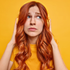 Rede de restaurantes e hotéis é condenada por discriminar garçonete que pintou cabelo de ruivo
Foto: Freepik