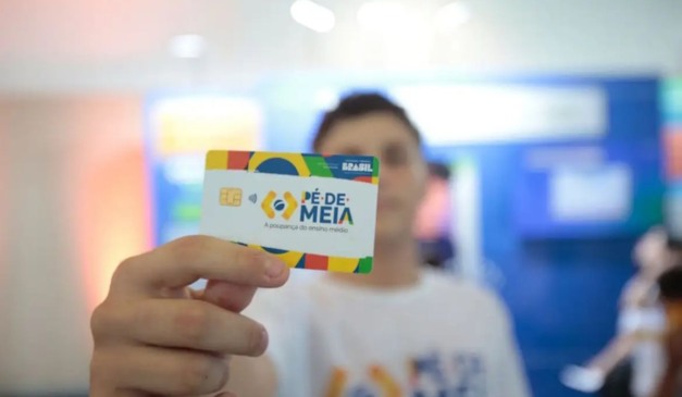 Programa oferece novas opções de investimento para alunos do ensino médio que concluíram etapas do Pé-de-Meia. Foto: Divulgação/MEC