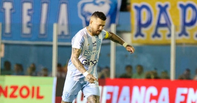 Acordo com Rossi é um dos mais complicados, já que o atacante recebe um salário bastante alto - Foto: Jorge Luis Totti/PSC