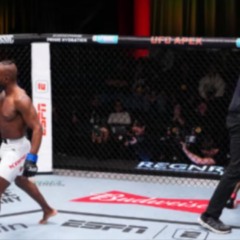 Manel Kape venceu Brandon Royval na luta principal do UFC Vegas 112. (Foto por Jeff Bottari/Zuffa LLC)