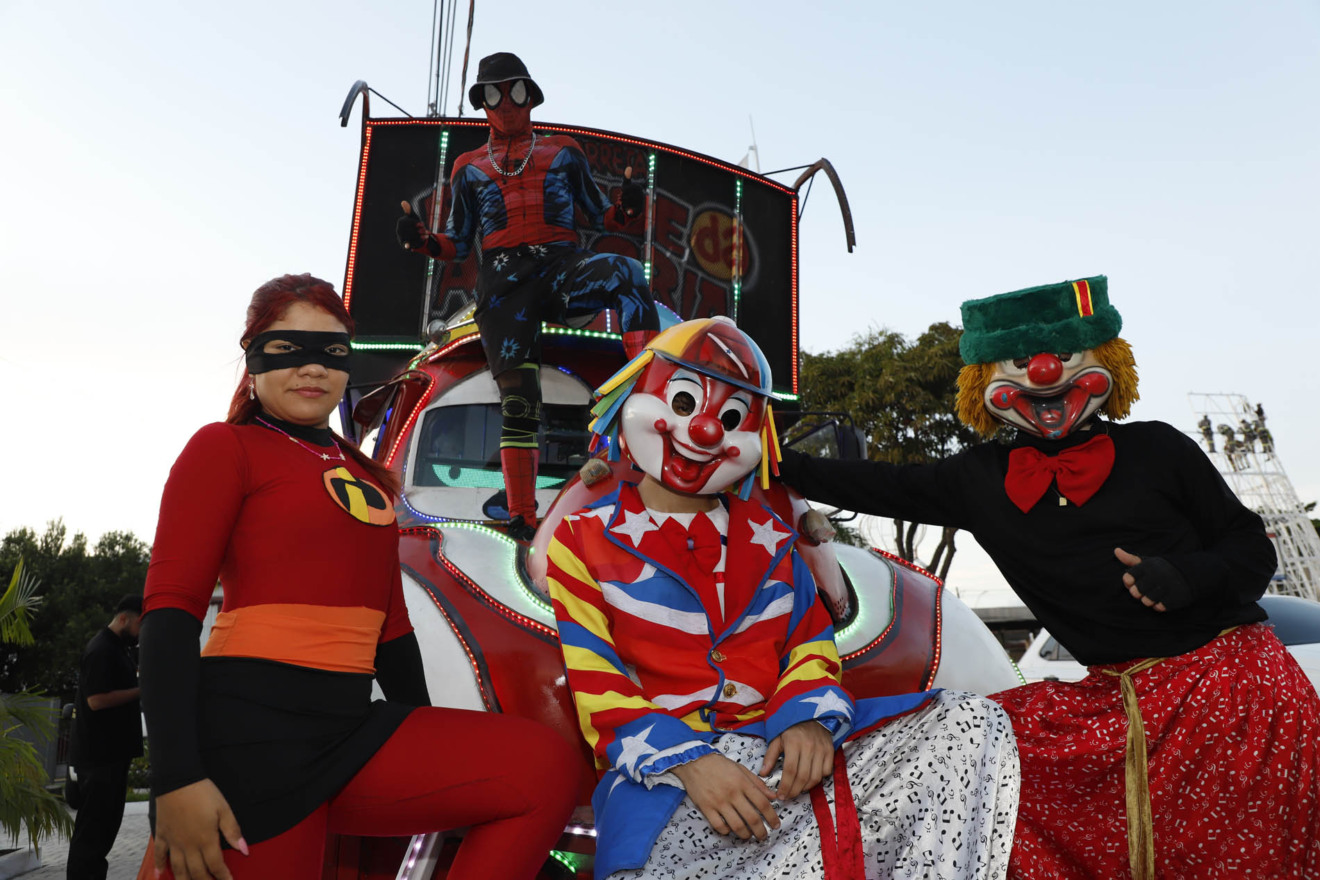 A história da carreta que virou febre nas ruas de Belém e encanta até turistas da COP30 Foto: Mauro Ângelo/ Diário do Pará. A história da carreta que virou febre nas ruas de Belém e encanta até turistas da COP30 Foto: Mauro Ângelo/ Diário do Pará.