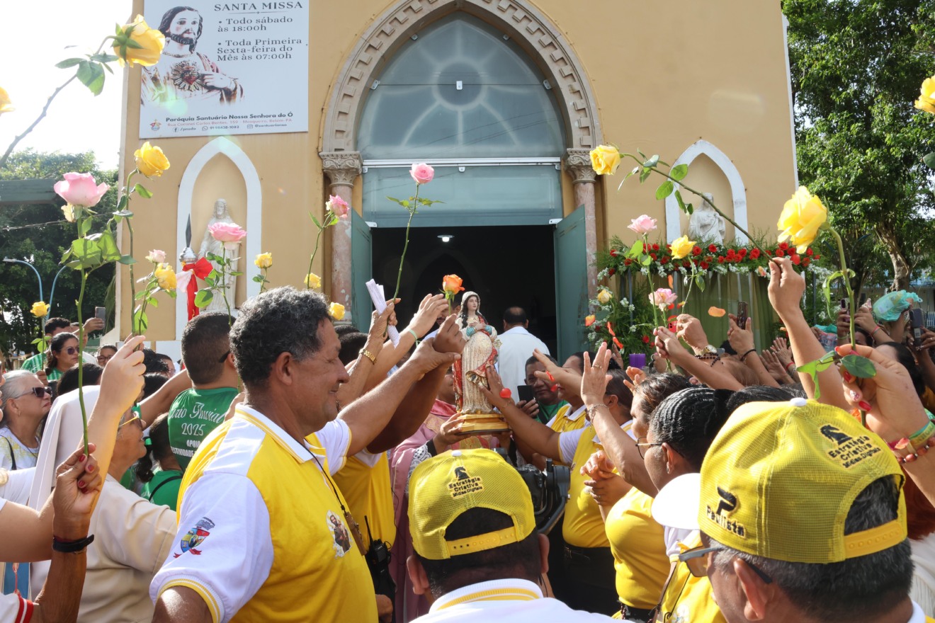 Devotos celebram Nossa Senhora do Ó em grande procissão em Mosqueiro. Foto: Irene Almeida/Diário do Pará. Devotos celebram Nossa Senhora do Ó em grande procissão em Mosqueiro. Foto: Irene Almeida/Diário do Pará.