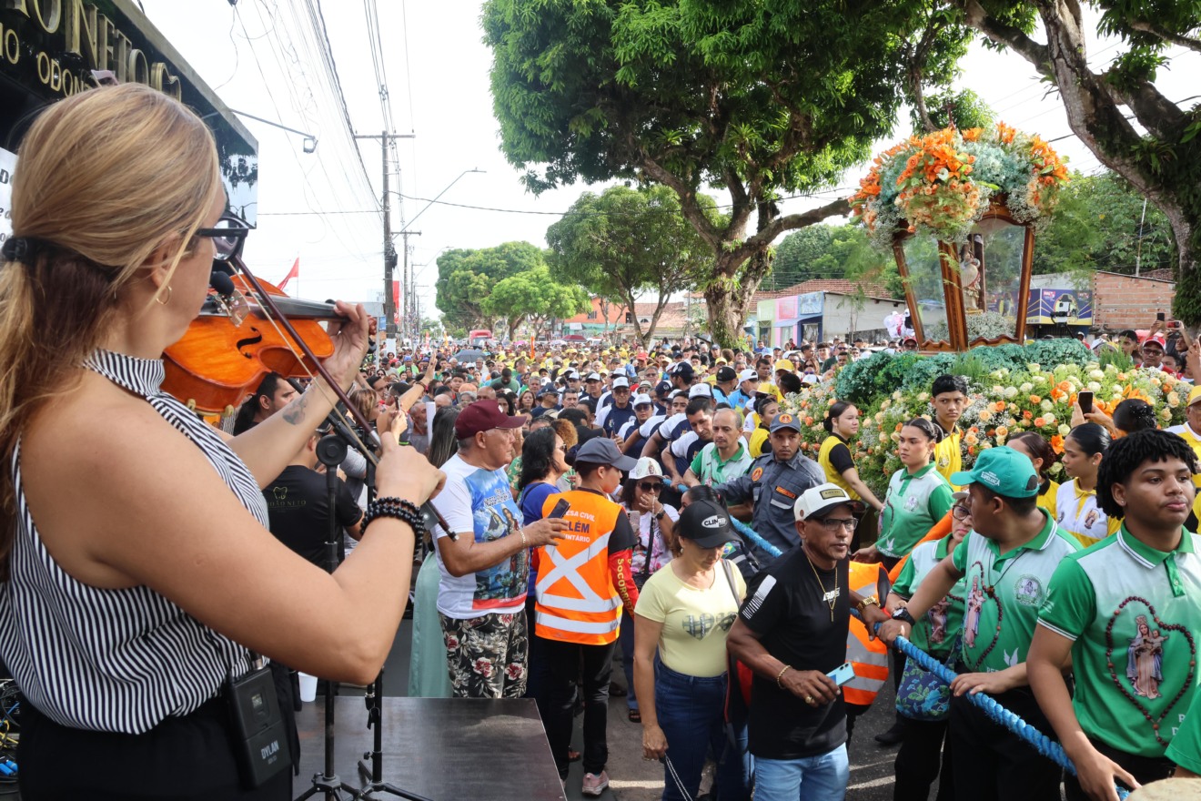 Círio de Nossa Senhora do Ó reforça fé e esperança em Mosqueiro. Foto: Irene Almeida/Diário do Pará. Círio de Nossa Senhora do Ó reforça fé e esperança em Mosqueiro. Foto: Irene Almeida/Diário do Pará.