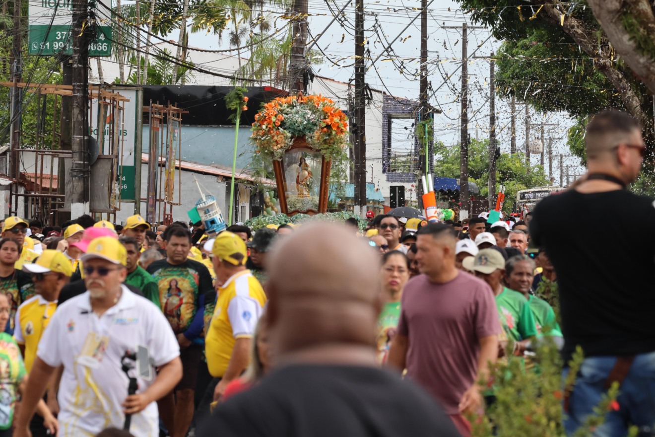 Círio de Nossa Senhora do Ó reforça fé e esperança em Mosqueiro. Foto: Irene Almeida/Diário do Pará. Círio de Nossa Senhora do Ó reforça fé e esperança em Mosqueiro. Foto: Irene Almeida/Diário do Pará.