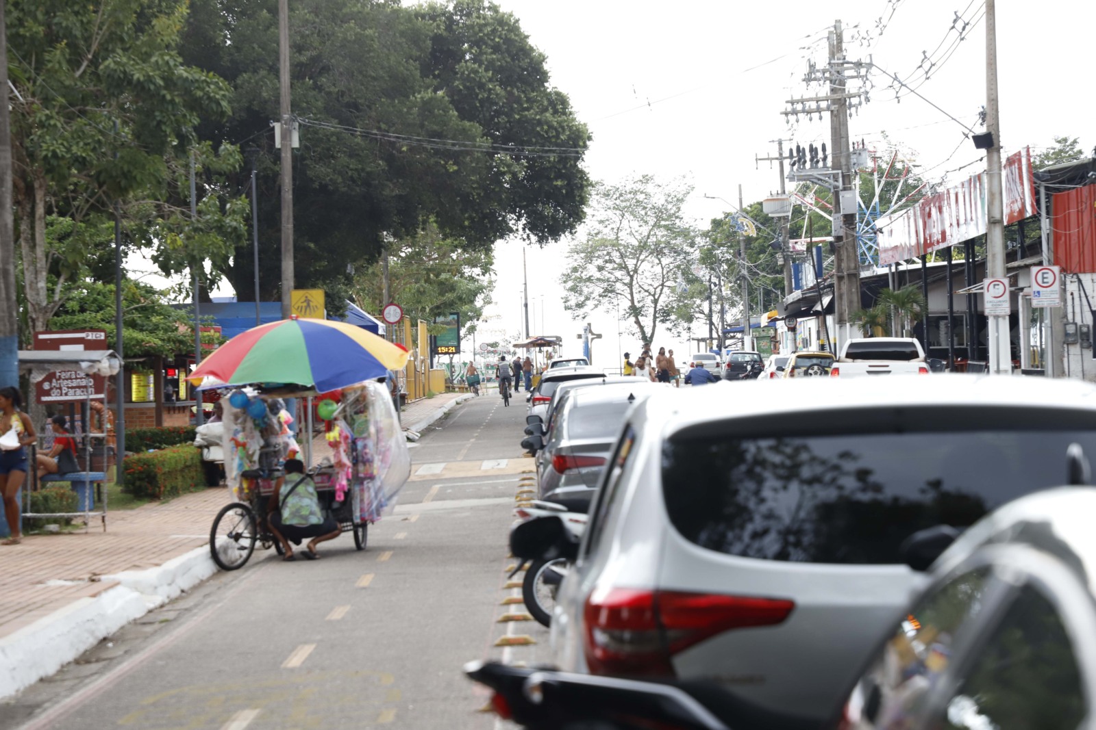 Réveillon na Orla de Icoaraci anima comerciantes e atrai público