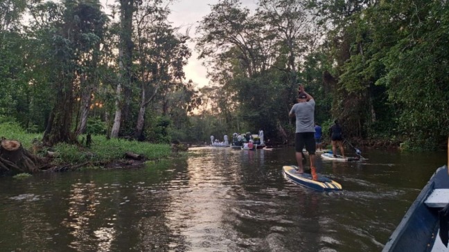 Fé que move canoas: histórias que marcaram o Círio das Águas deste ano