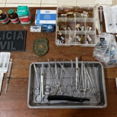 Materiais e instrumentos veterinários apreendidos pela Polícia Civil durante a operação em Castanhal. Foto: divulgação PC/PA