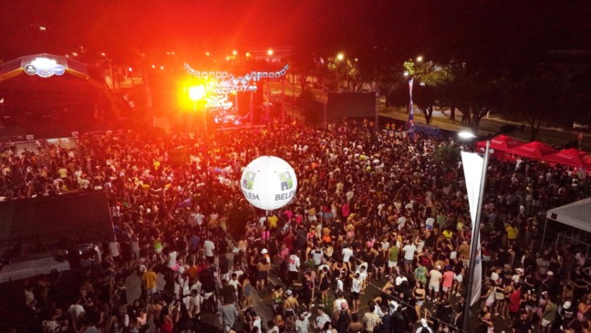 Queima de fogos marca a virada do ano nos distritos de Belém