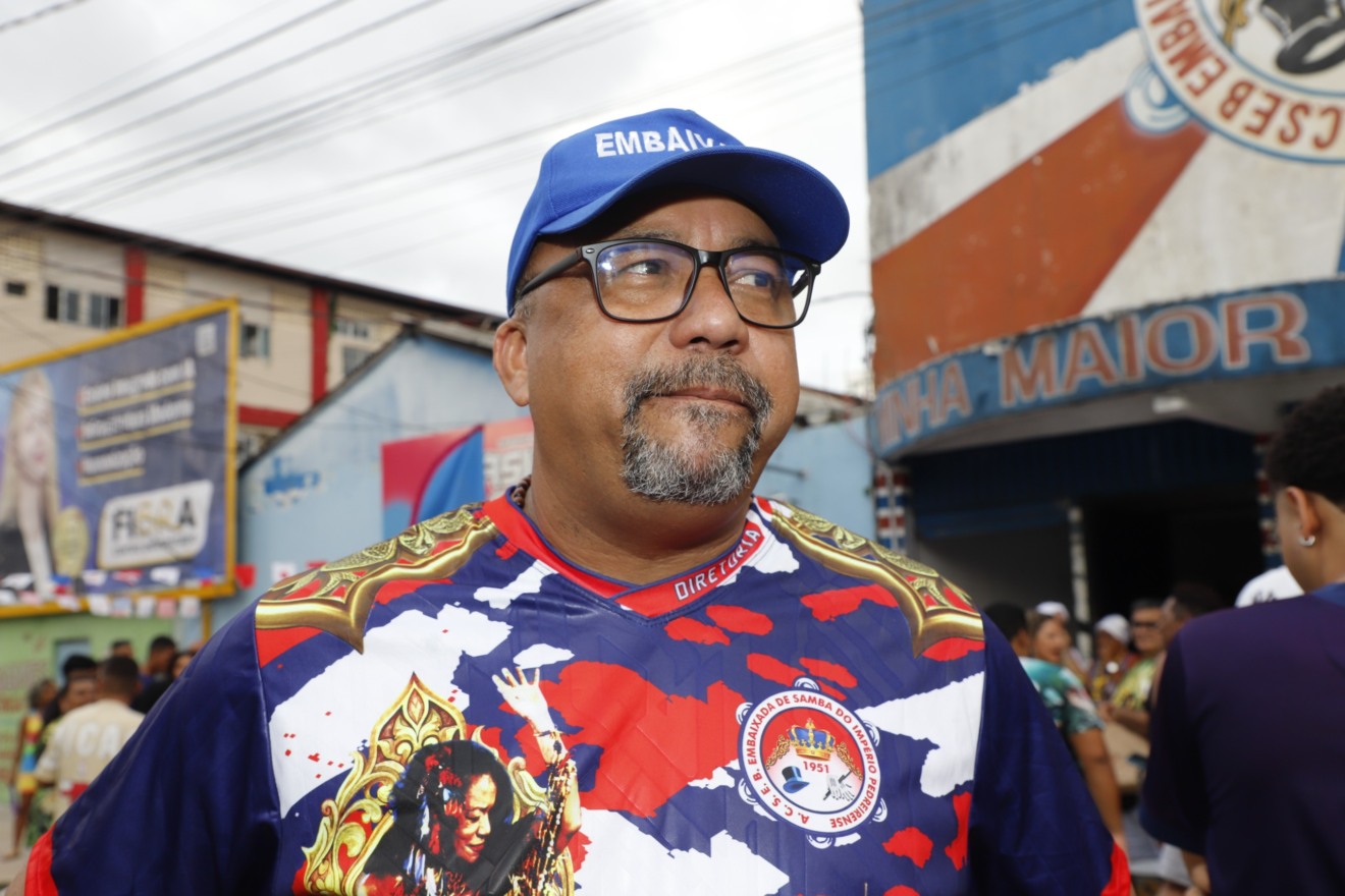 Presidente da escola, Paulo Roberto Pinto, o Chico da Embaixada. Foto: Mauro Ângelo Presidente da escola, Paulo Roberto Pinto, o Chico da Embaixada. Foto: Mauro Ângelo