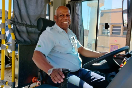 Exposição à vibração acima dos limites legais justifica aposentadoria especial a motoristas de ônibus.