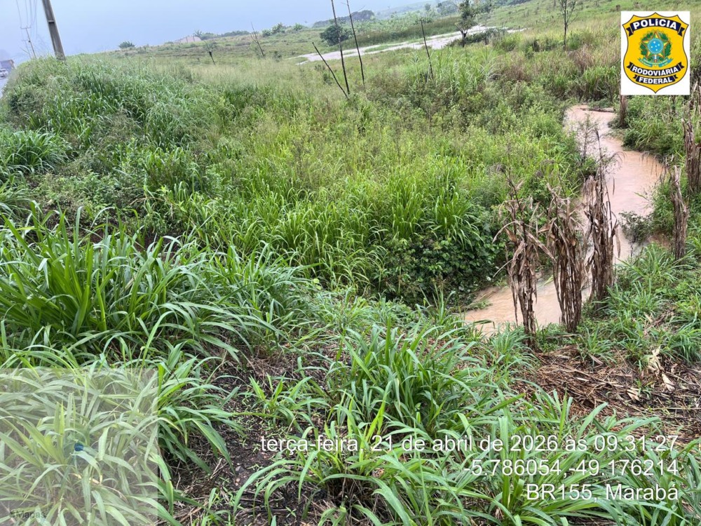 Mesmo com risco de rompimento, fluxo de veículos segue liberado na BR-155 sob alerta e orientação das autoridades.
