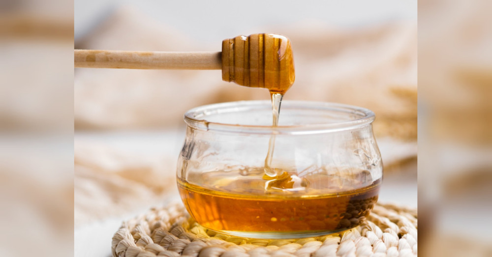 Mel: natural, mas ainda açúcar - pode incluir na dieta? Entenda ...