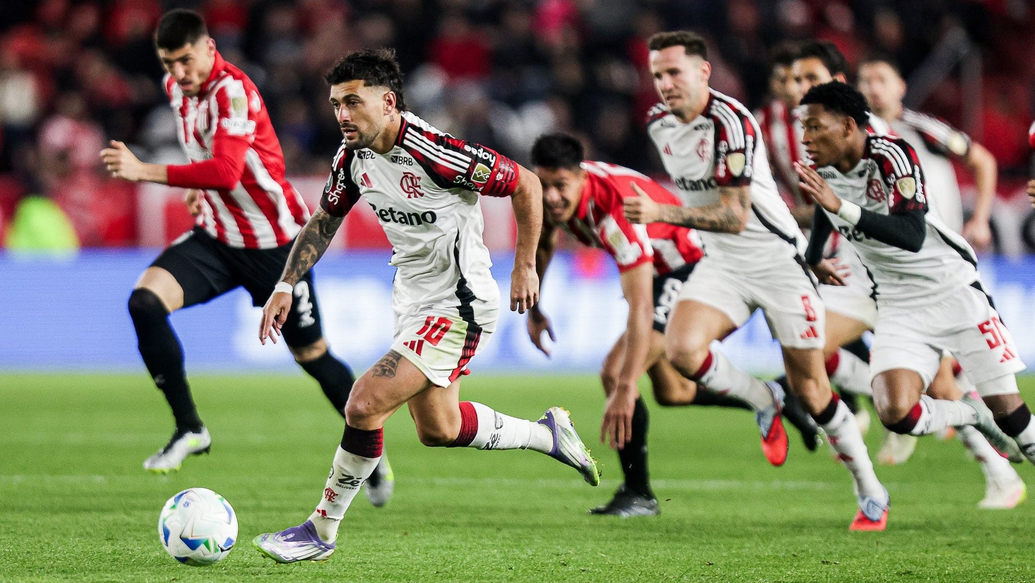 Flamengo x Estudiantes: onde assistir, horário e escalações