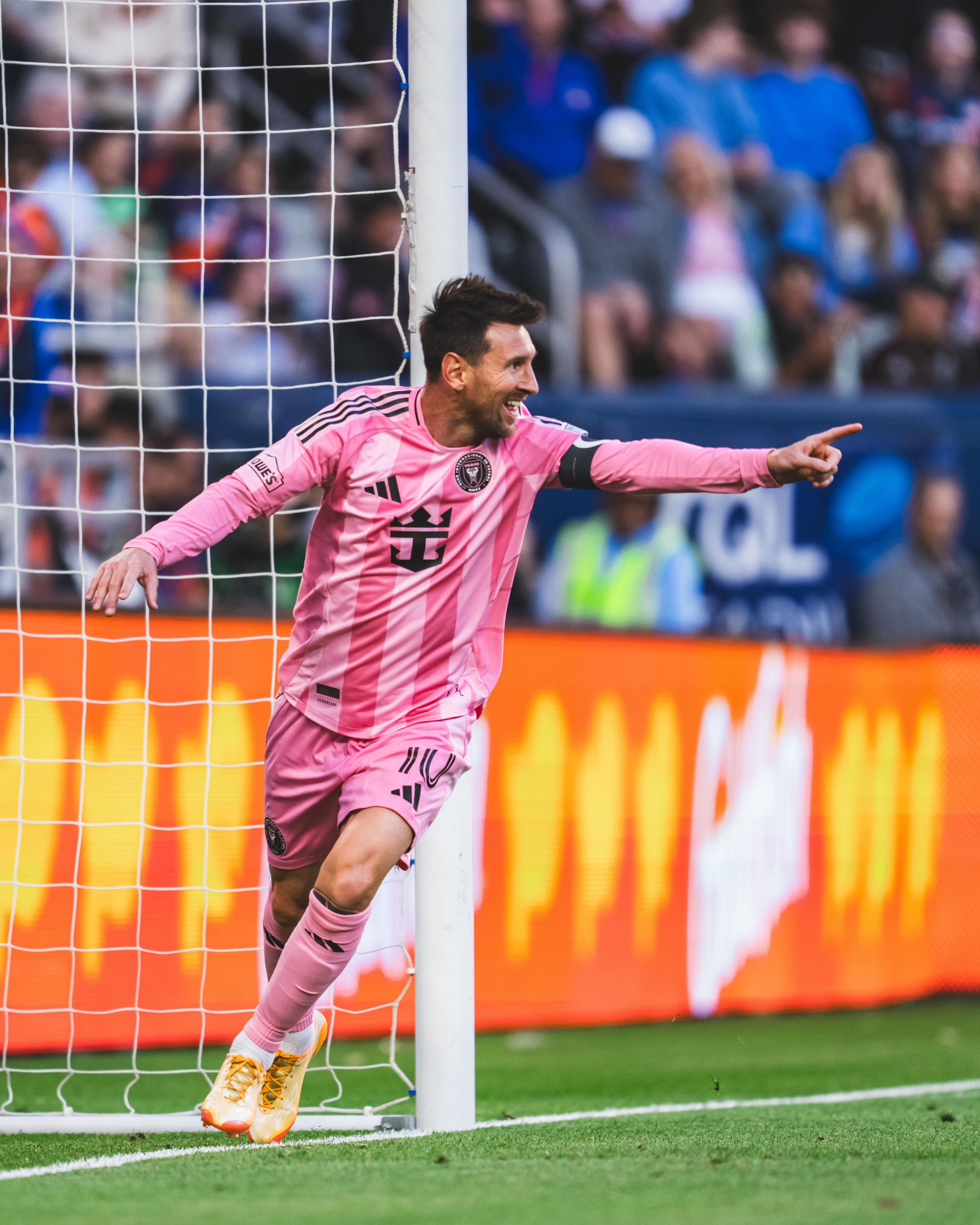 Messi atinge 910 gols e reforça caminho rumo ao milésimo