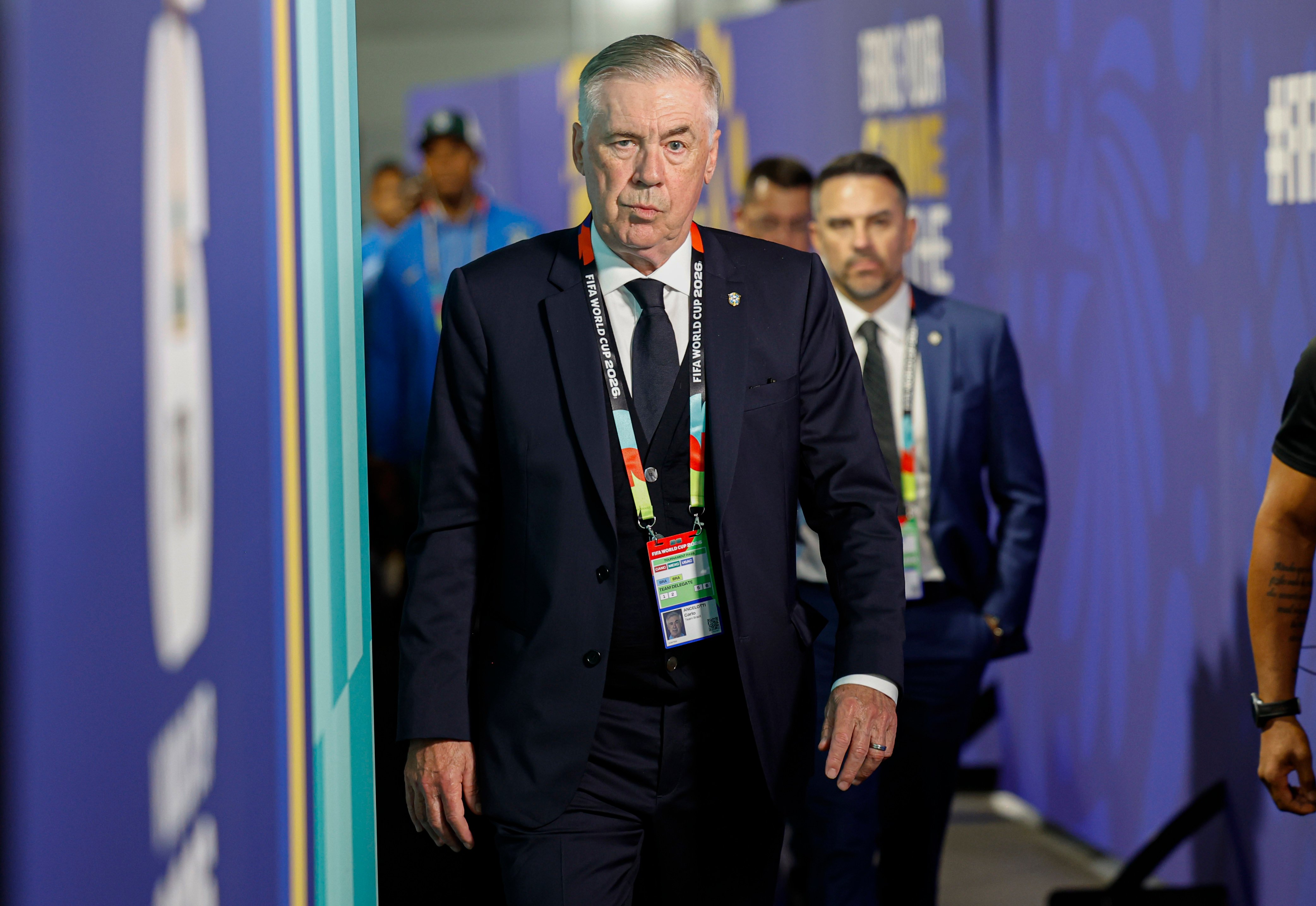 Repórteres que falam demais e perguntam de menos