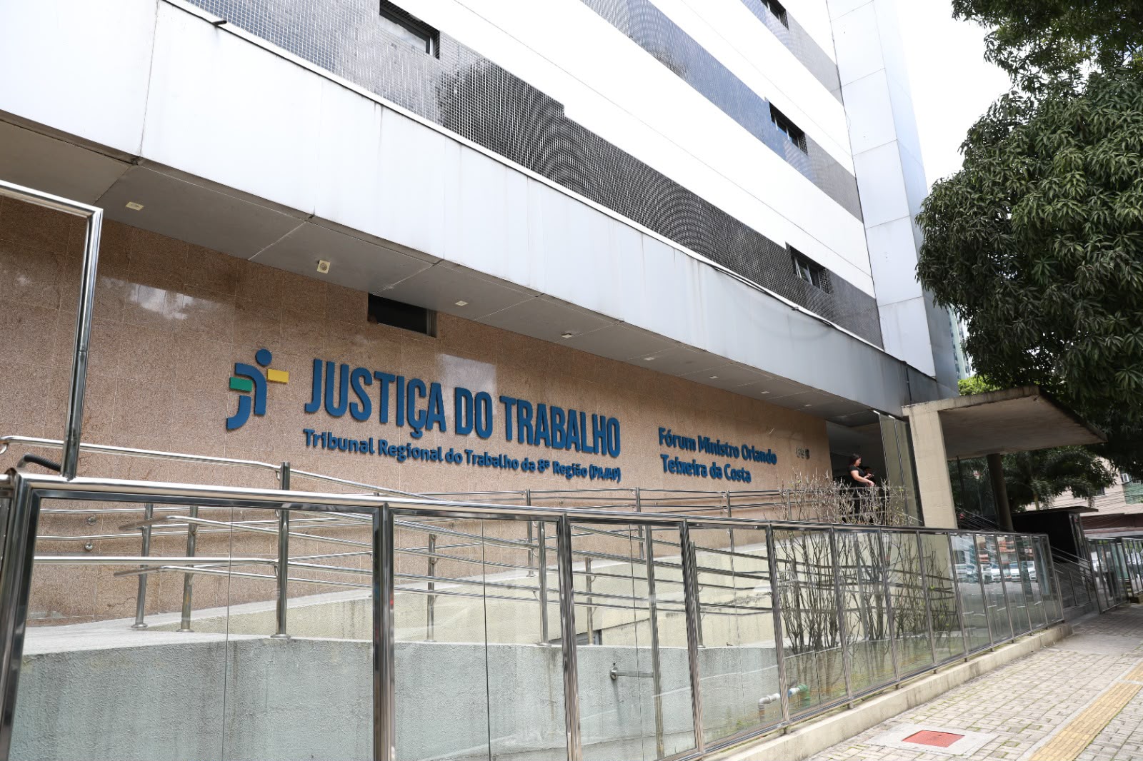 Concurso TRT-8: contrato com FCC pronto para assinatura 2 WhatsApp Image 2026 07 13 at 10.43.03