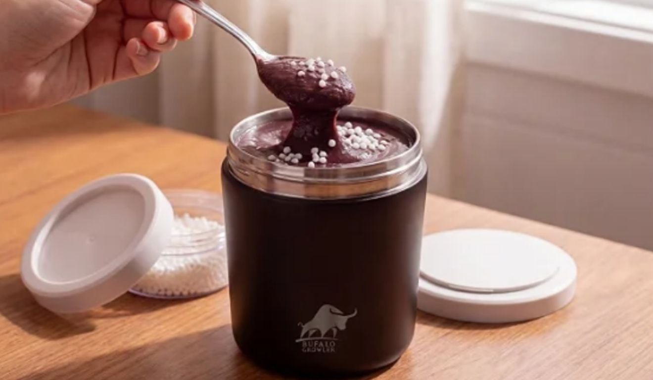 Açaí ganha copo Búfalo Growler com espaço para farinha de tapioca no Pará