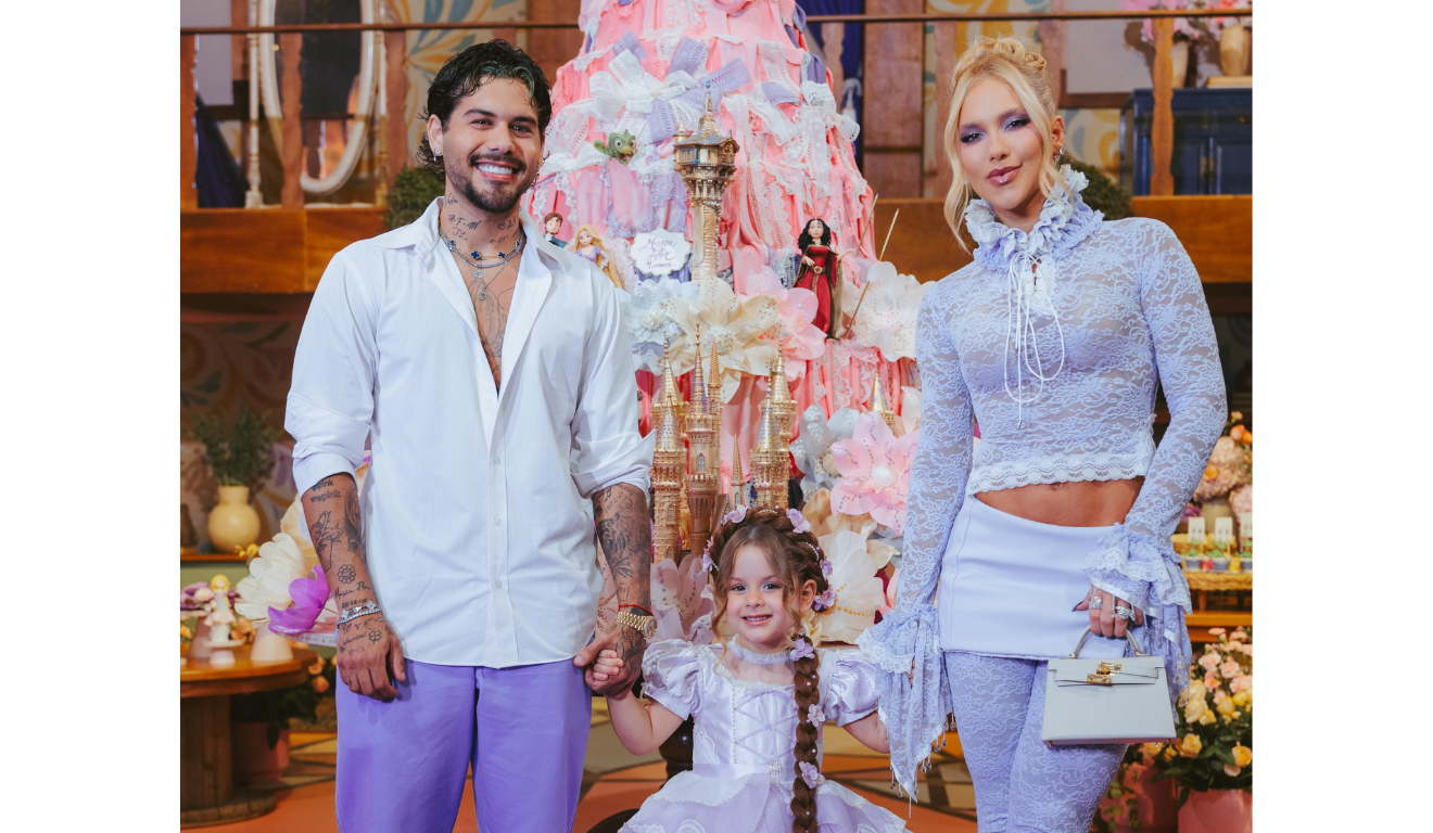 Família reunida! Virginia e Zé Felipe combinam looks em festa luxuosa da filha Maria Flor; veja fotos