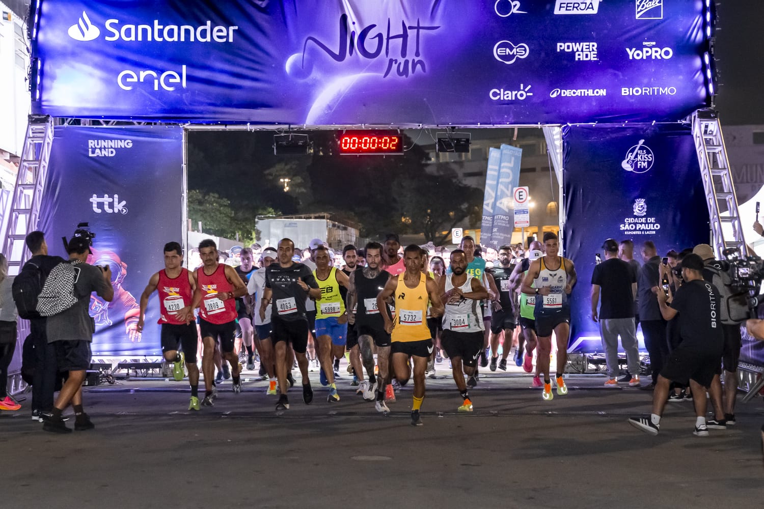 Santander Night Run 2026 acontece neste sábado em Belém; veja horários, percursos e inscrições