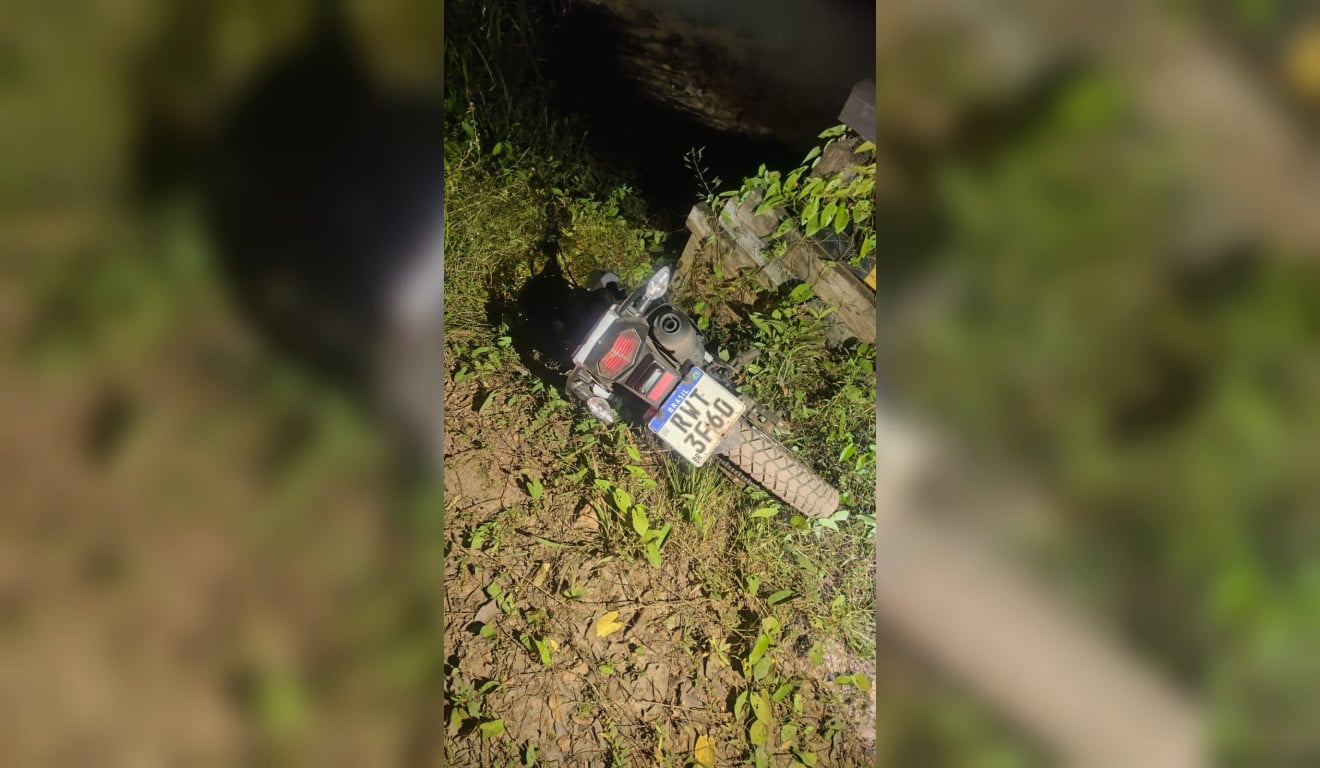 Motociclista é morto a tiros em ramal de Mosqueiro; suspeito faz refém durante fuga