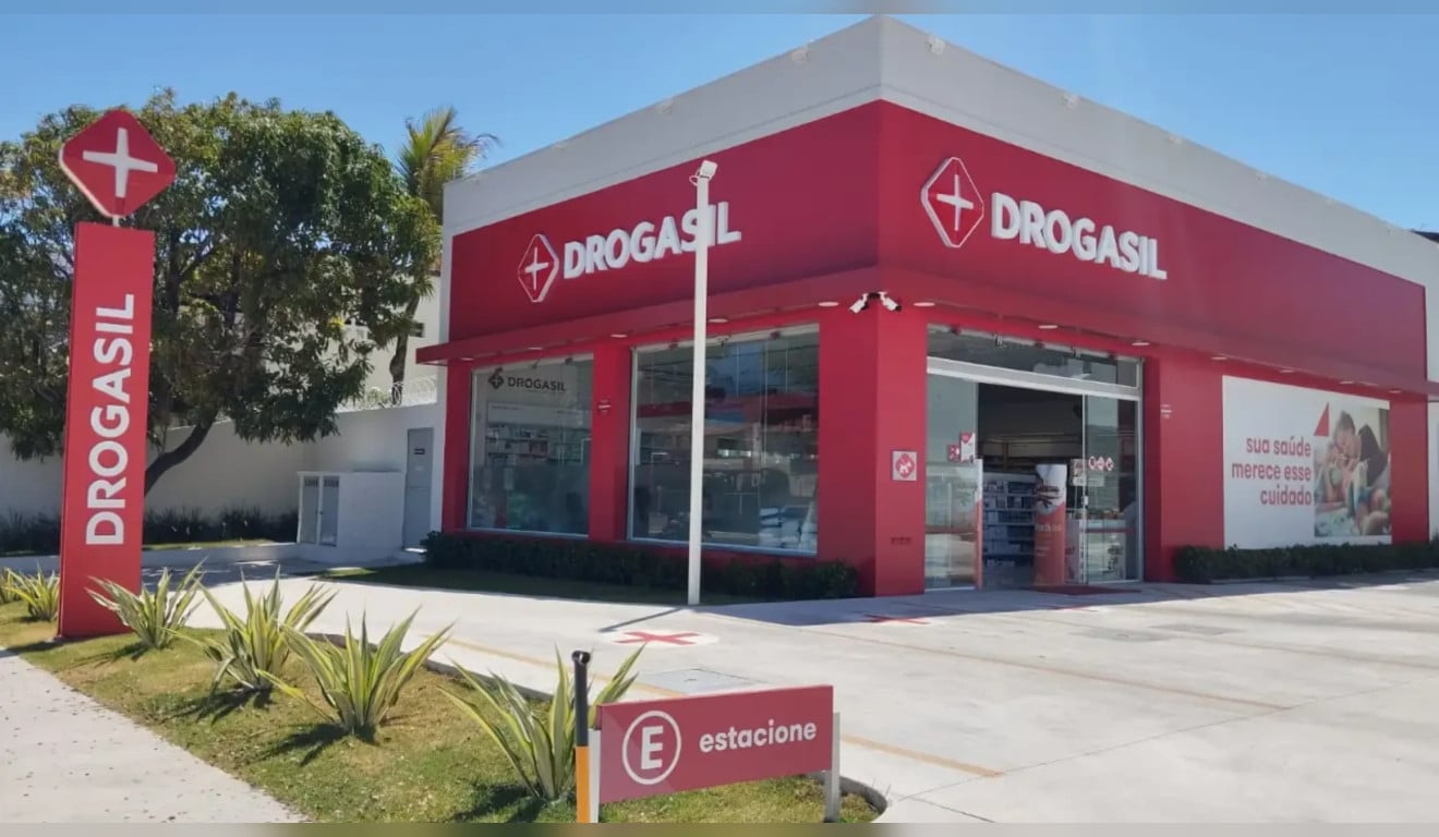 Drogasil acaba com escala 6×1 antes de mudança na lei; veja o que muda