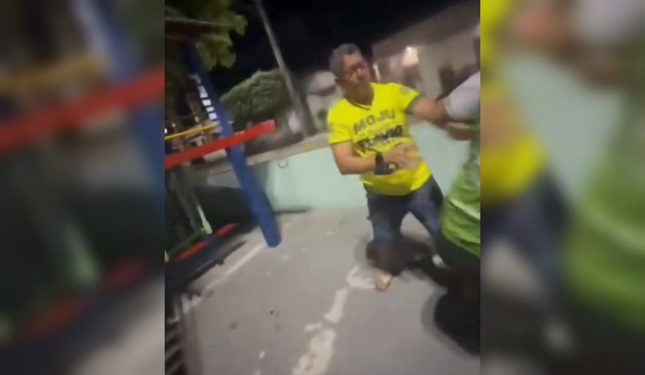 “Vou te dá-lhe um pau!”: investigador com camisa de Flávio Bolsonaro agride jovem