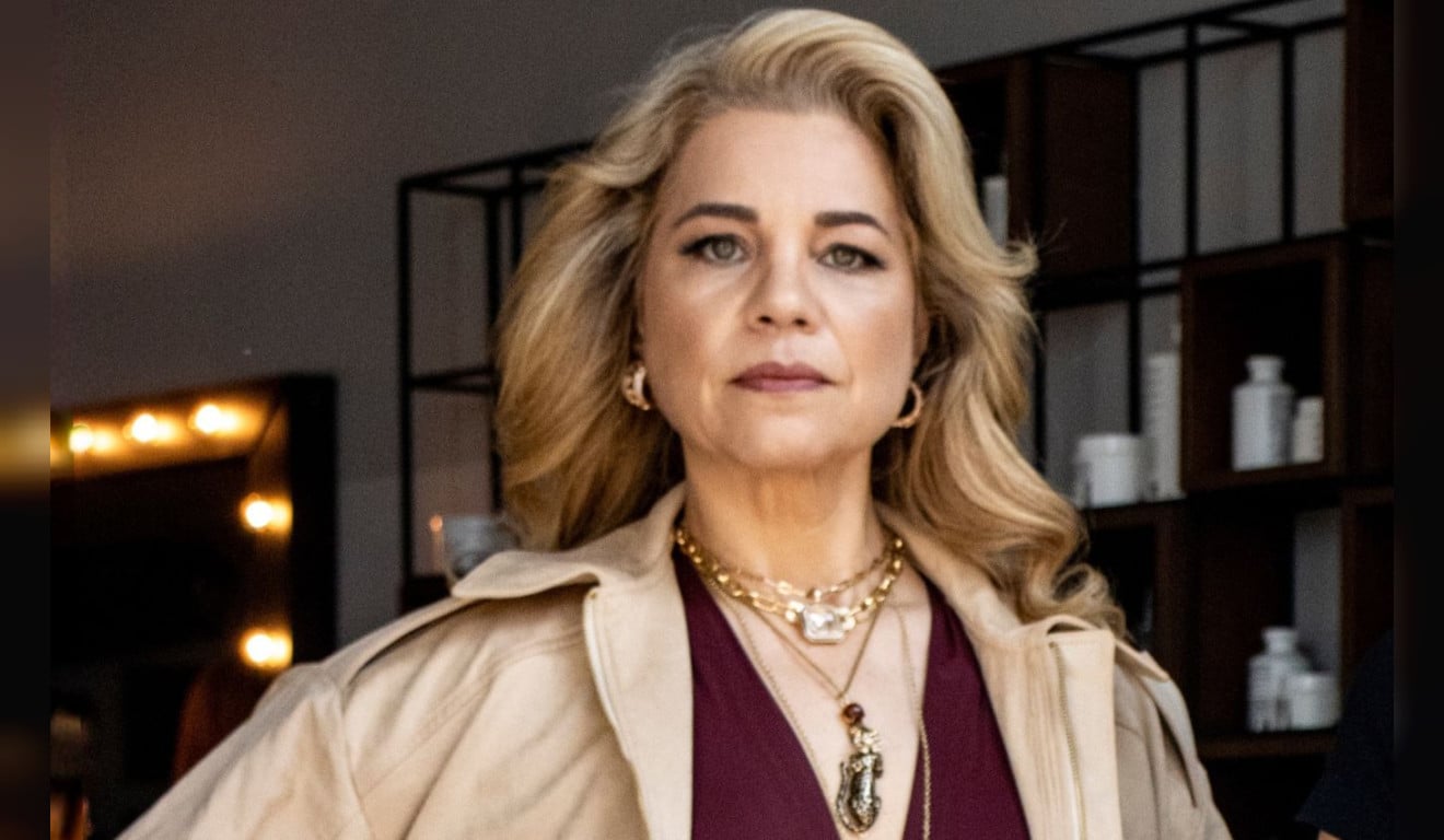 Atriz Isabel Teixeira revela que retirou as mamas após diagnóstico de síndrome genética