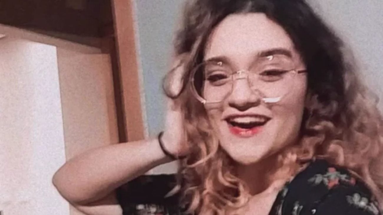 Professora morre ao cair de escola quando tentava salvar aluno preso em banheiro